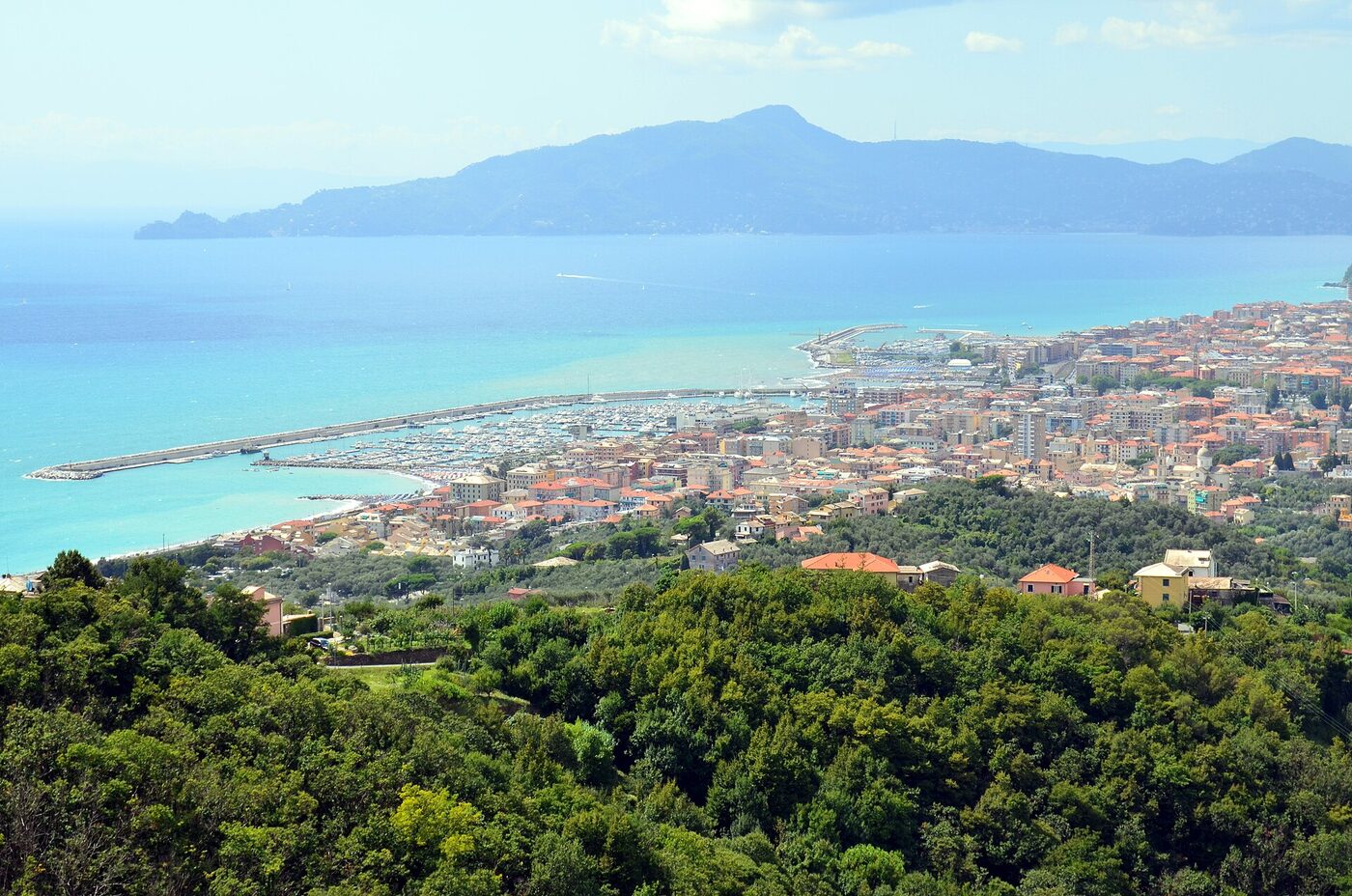 Panorama di Lavagna e Chiavari da Santa Giulia