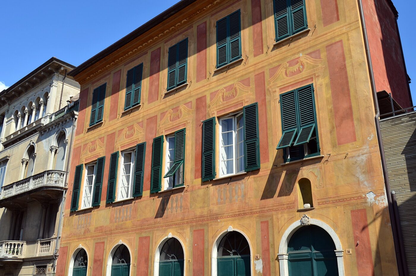 Facciata di Casa Carbone a Lavagna